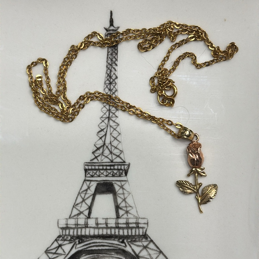 Like New Necklace-Single Rose Detail-2 Toned Yellow Gold/Rose Gold with Chain - Picture 3 of 15